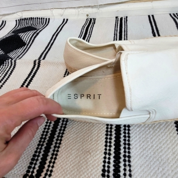 ESPRIT ELIANA WHITE SLIP ON ESPADRILLES, SZ 8 - Picture 8 of 10